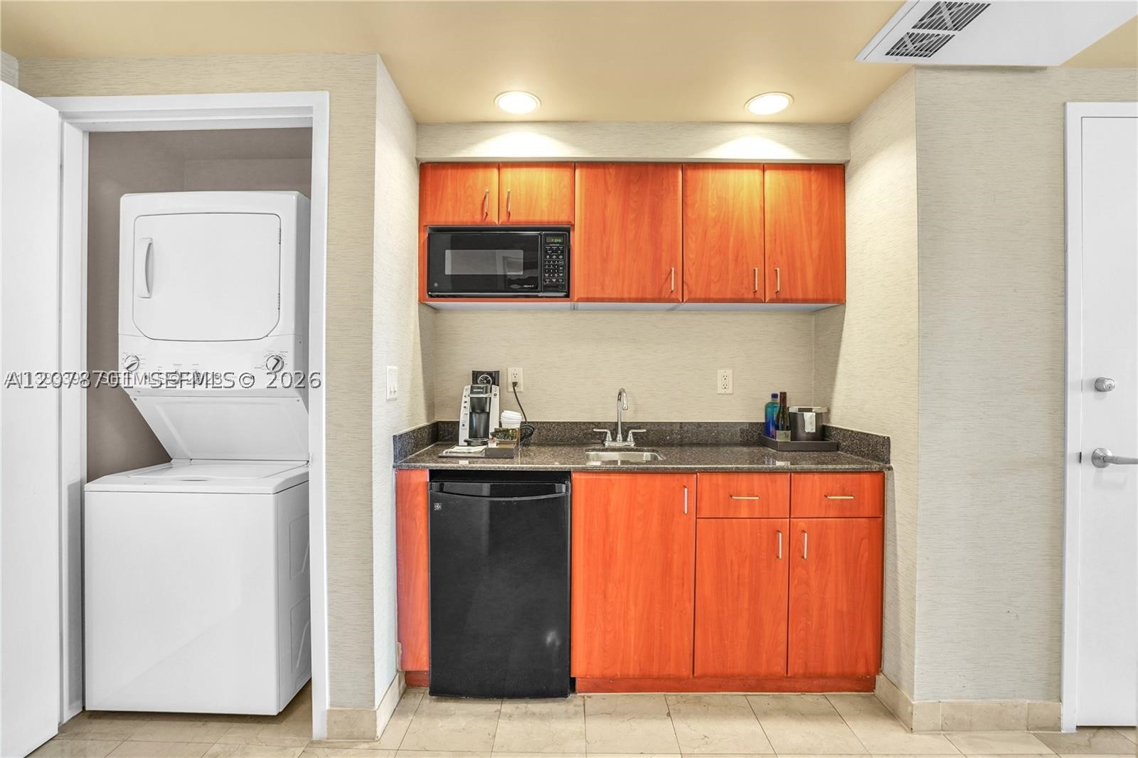 18001 Collins Ave 917 Property Photo 5