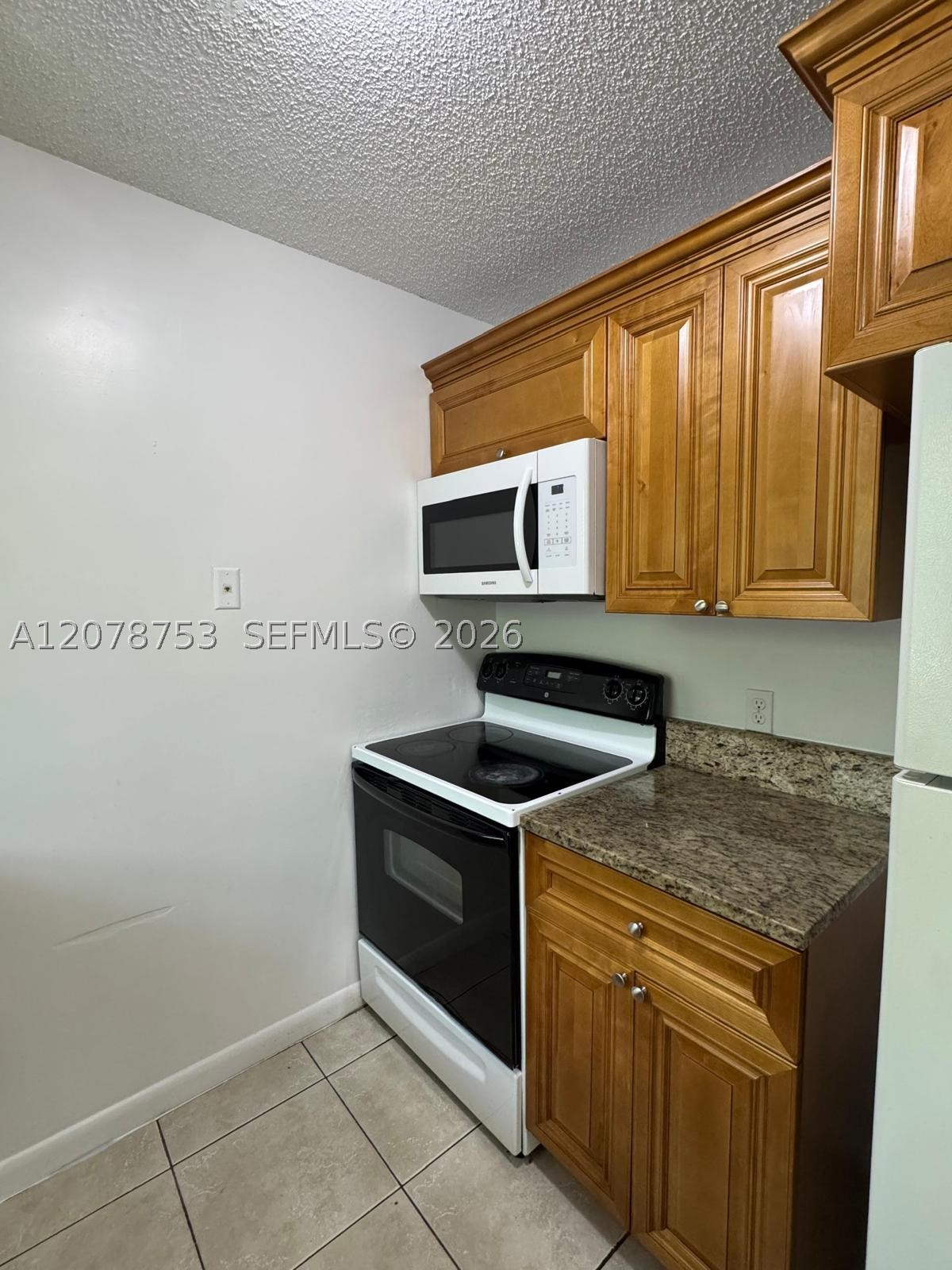 1746 N 3rd Ave N 2 Property Photo 2