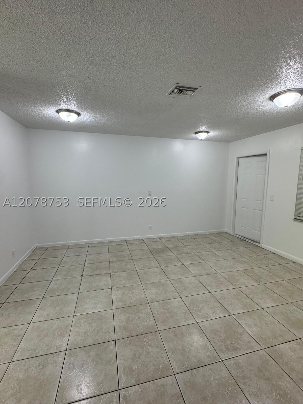 1746 N 3rd Ave N 2 Property Photo 6