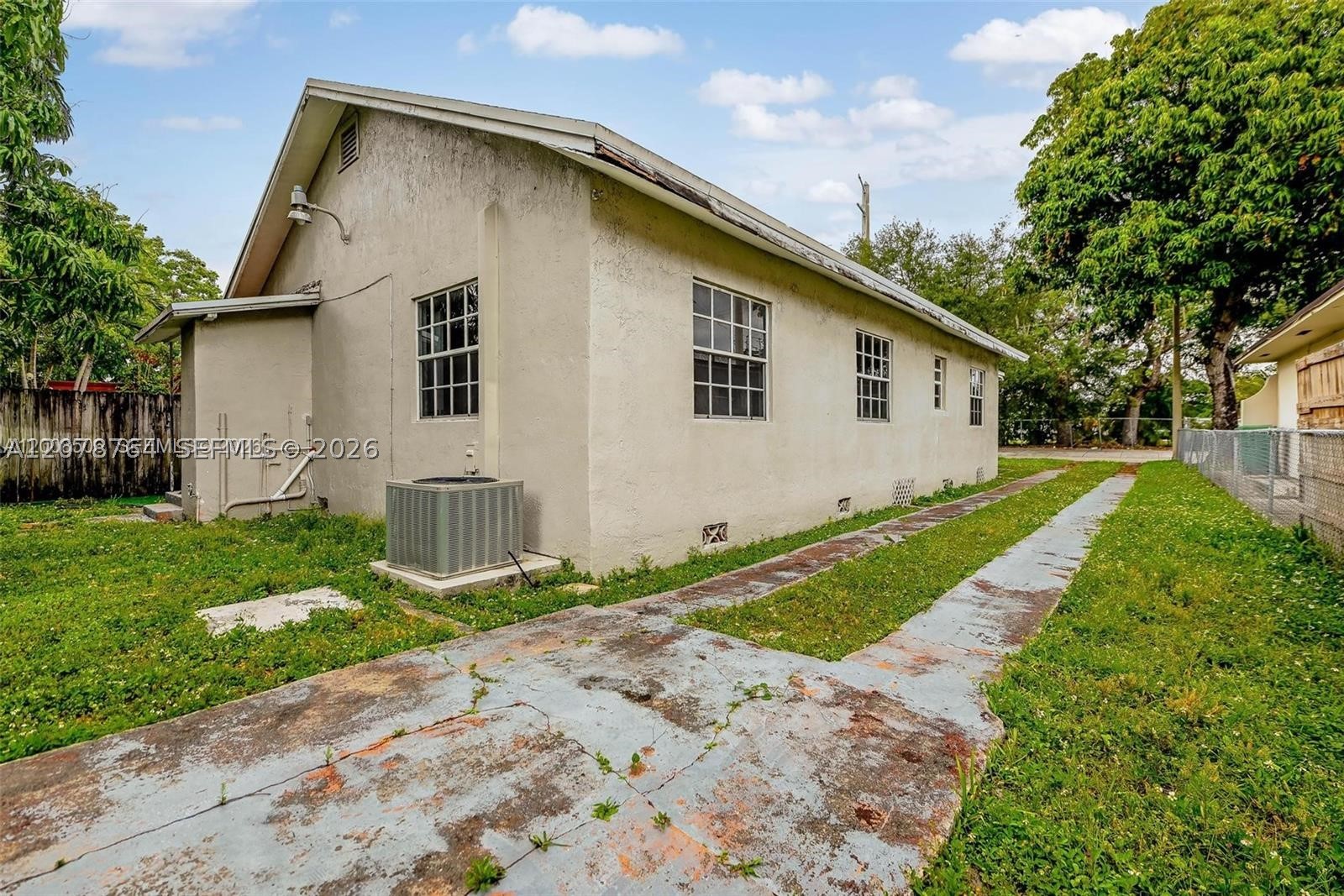 2800 Sw 16th Ter Property Photo 8