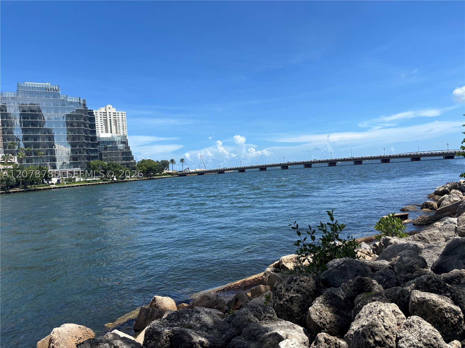475 Brickell Ave 1410 Property Photo 4
