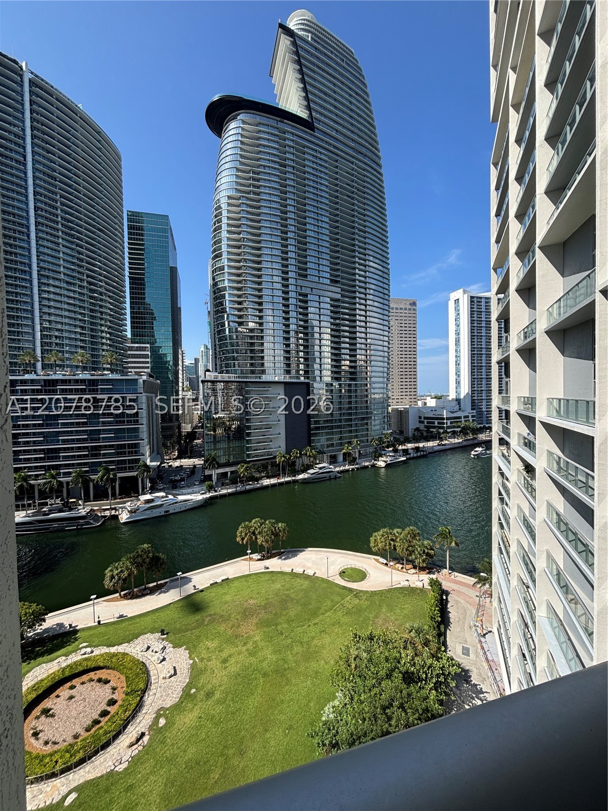 475 Brickell Ave 1410 Property Photo 8