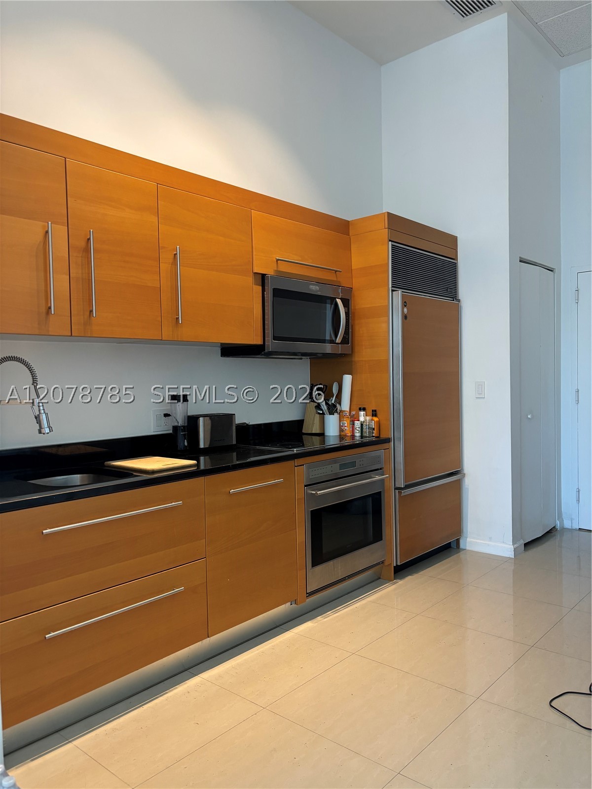 475 Brickell Ave 1410 Property Photo 13