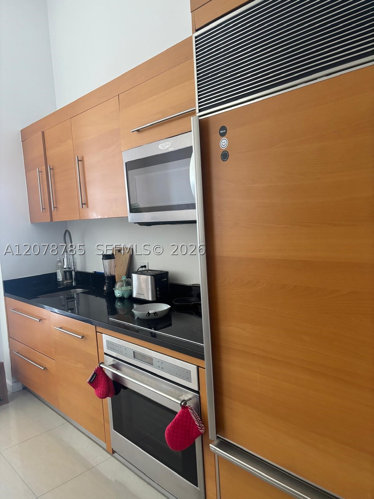 475 Brickell Ave 1410 Property Photo 14