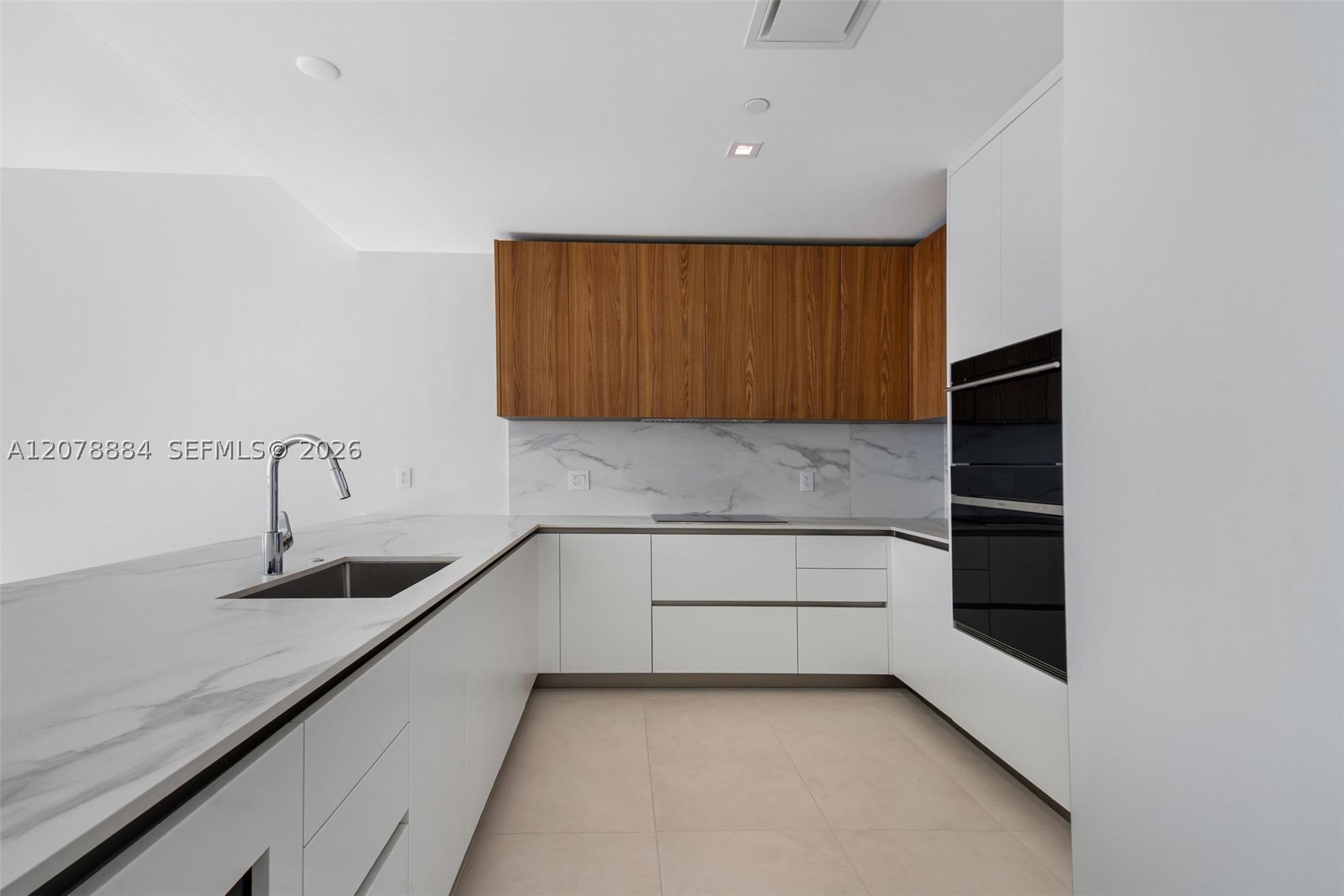 1400 Biscayne Blvd 4504 Property Photo 9