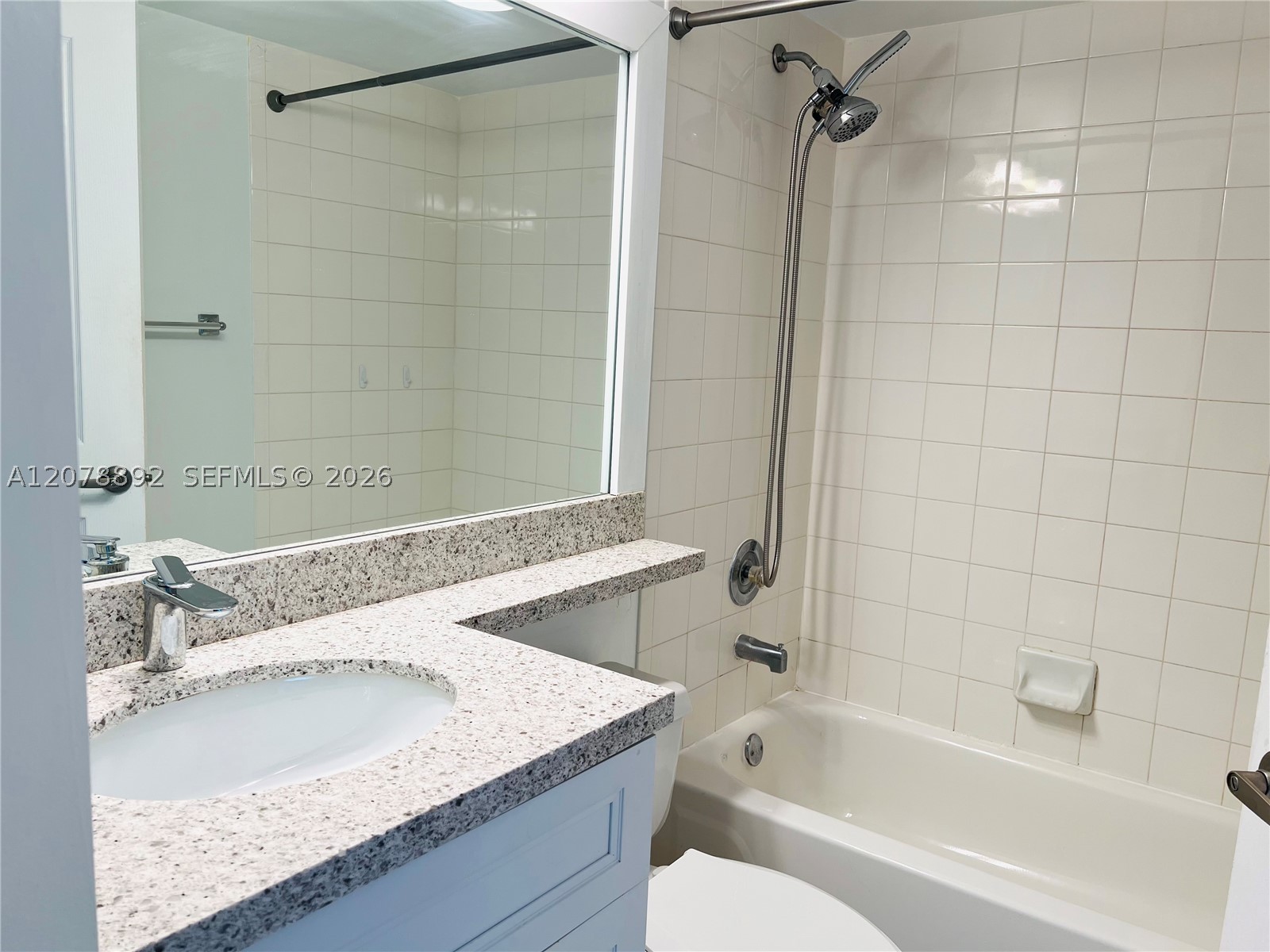 2351 Douglas Rd 1304 Property Photo 9