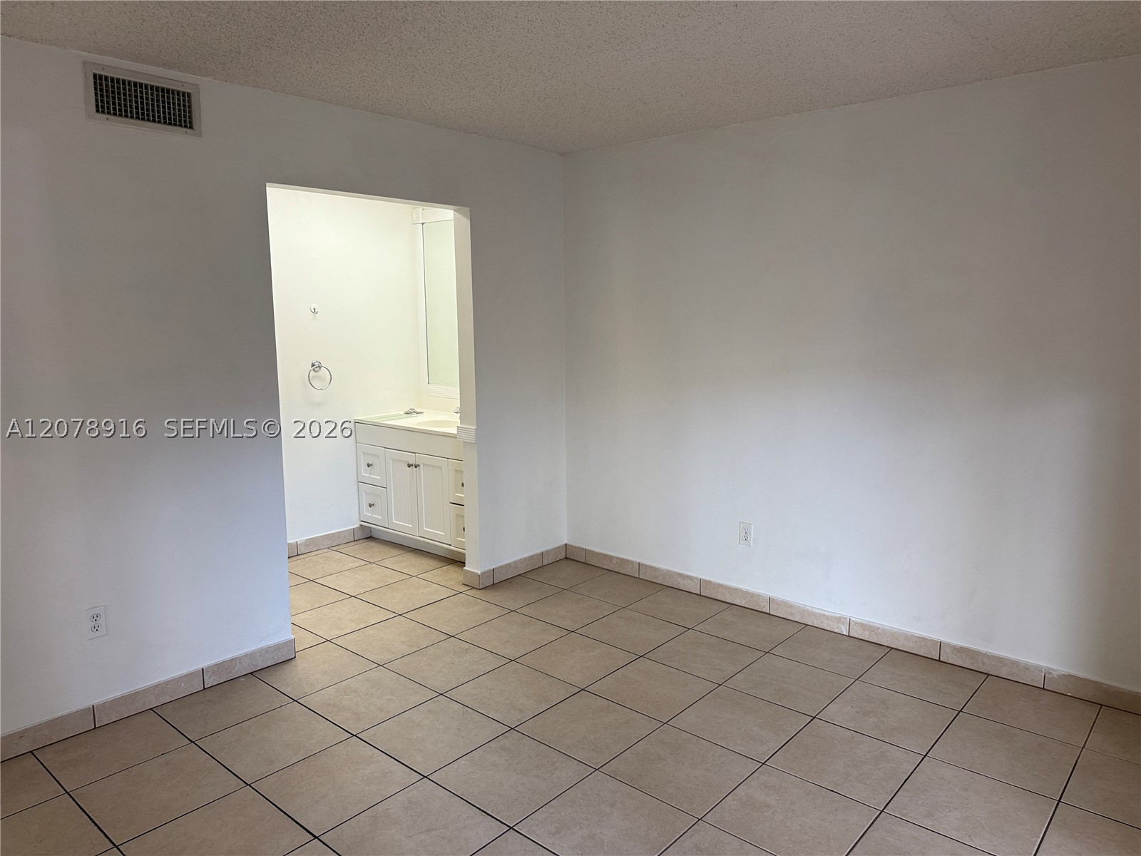 8401 Sw 107th Ave 324e Property Photo 10