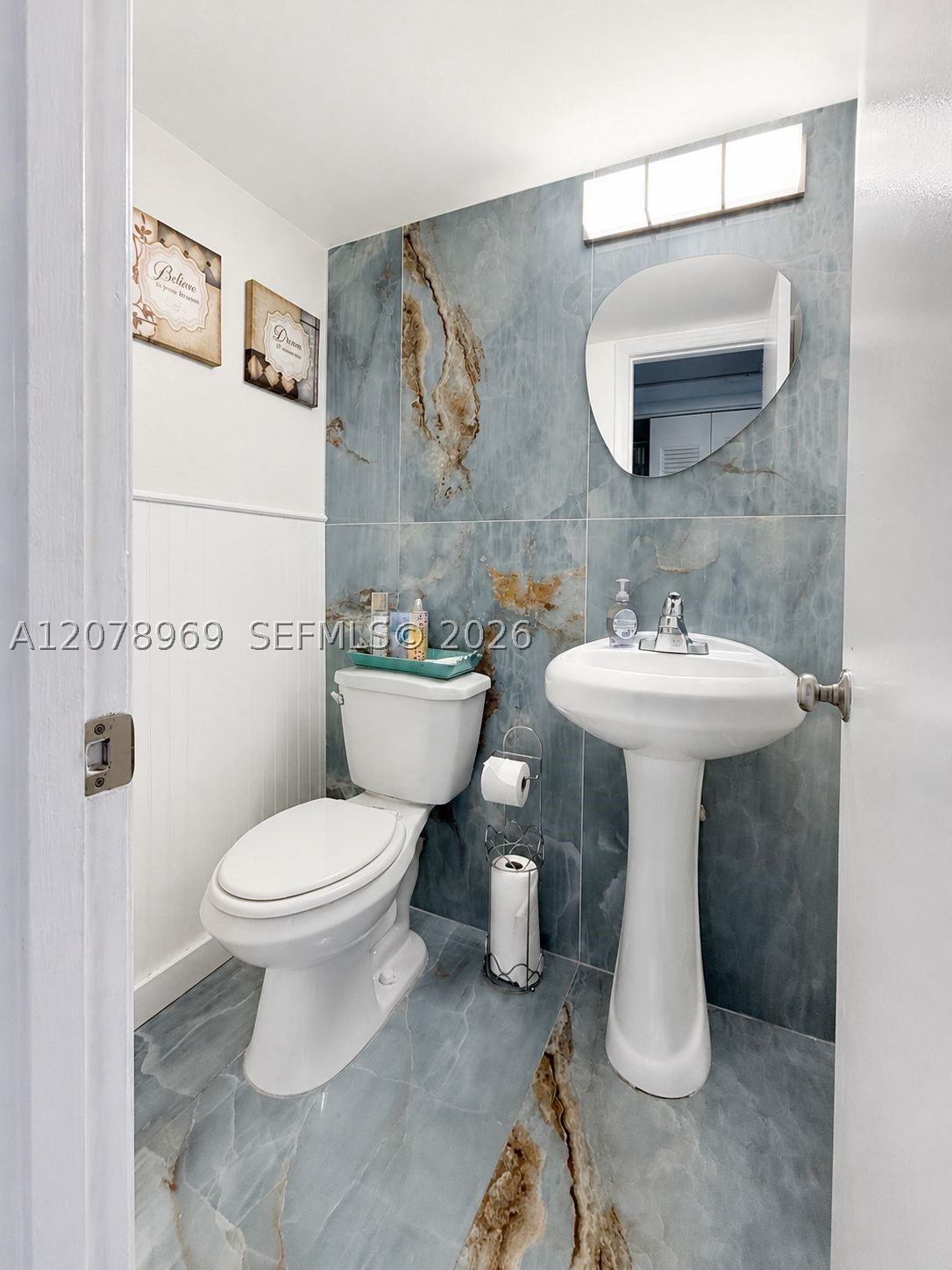 425 Southampton B 425 Property Photo 23