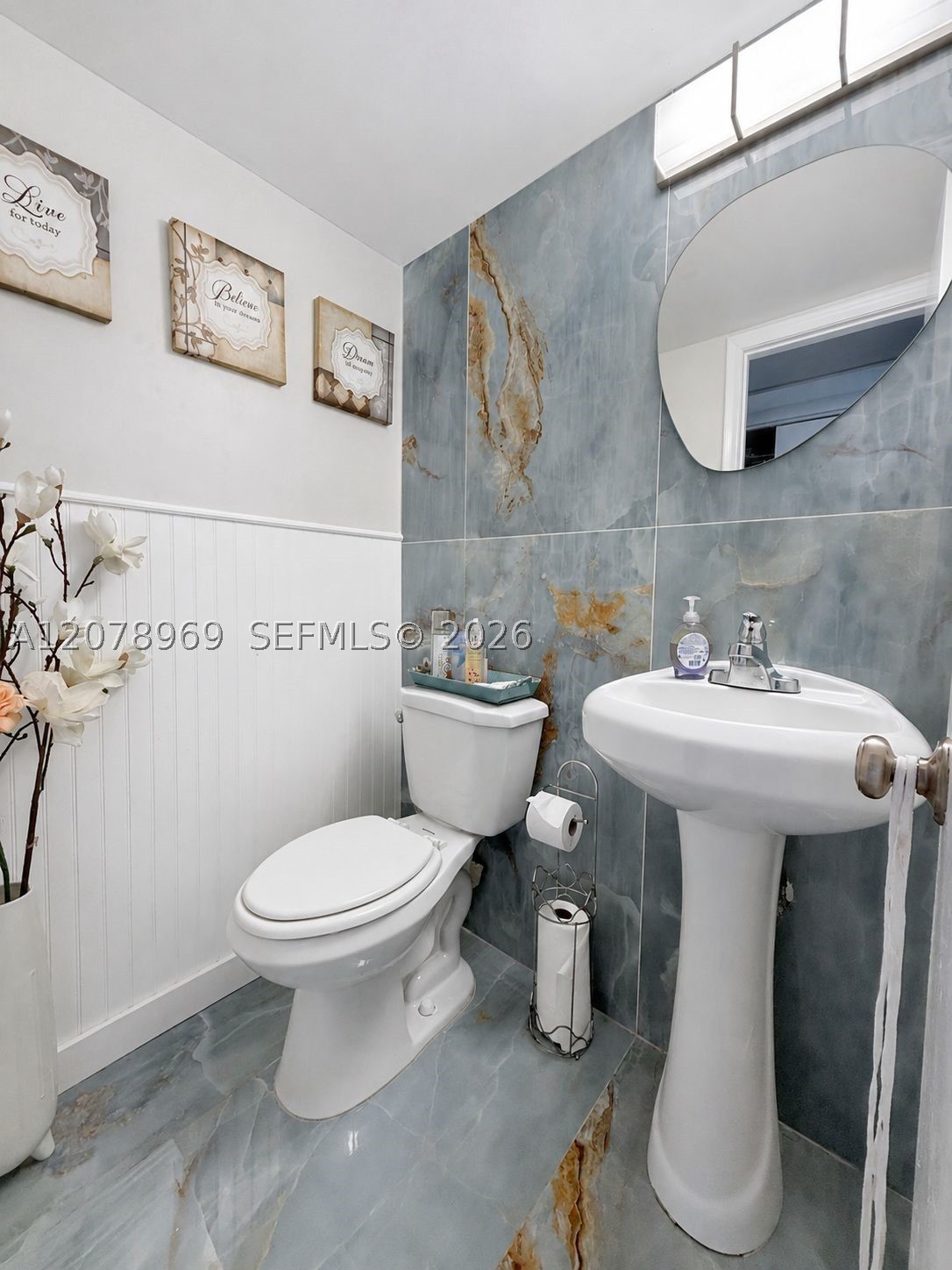 425 Southampton B 425 Property Photo 24