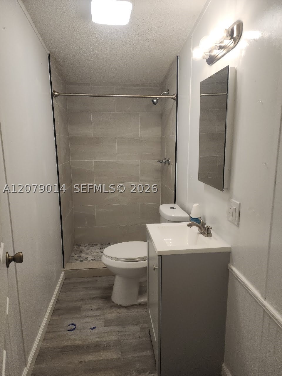 11908 Cove Pl A Property Photo 7