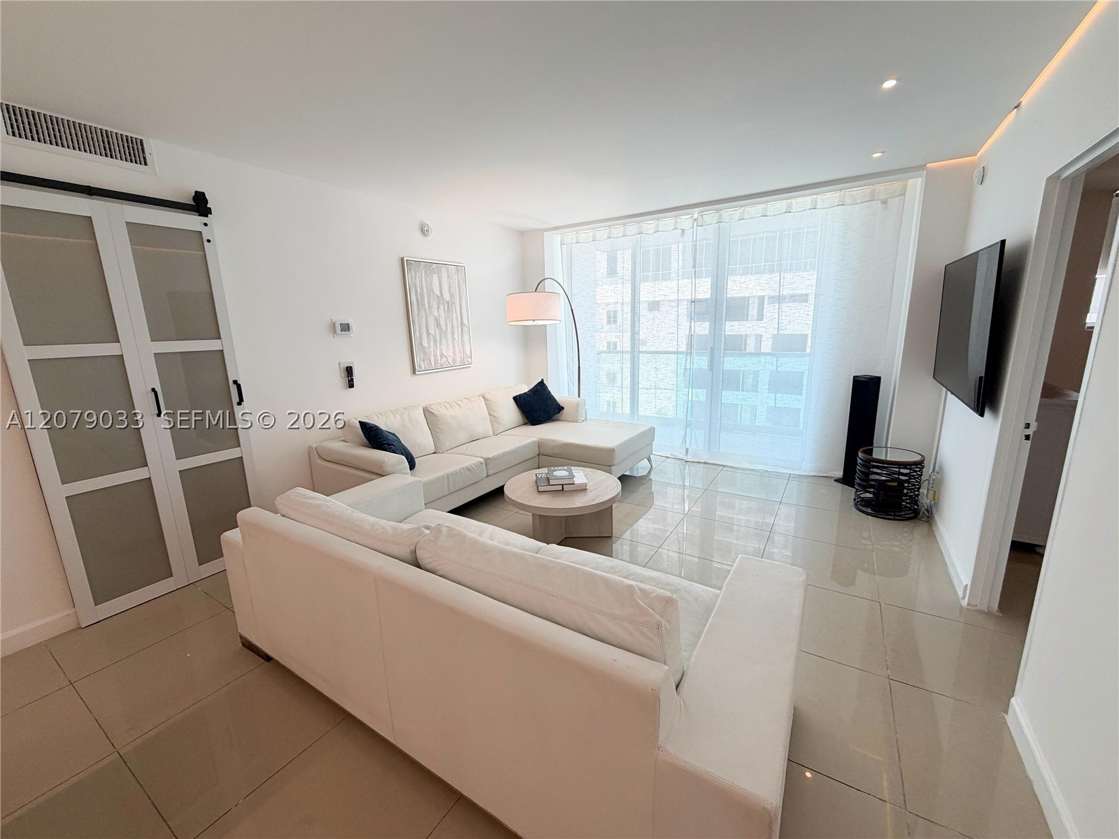 4001 S Ocean Dr 11j Property Photo 4