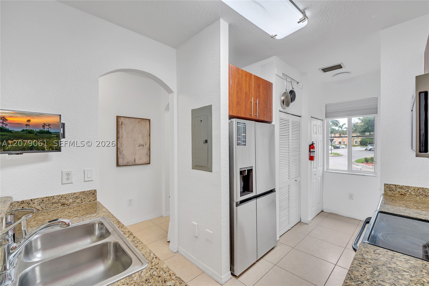 8999 Sw 18th St 1401 Property Photo 6
