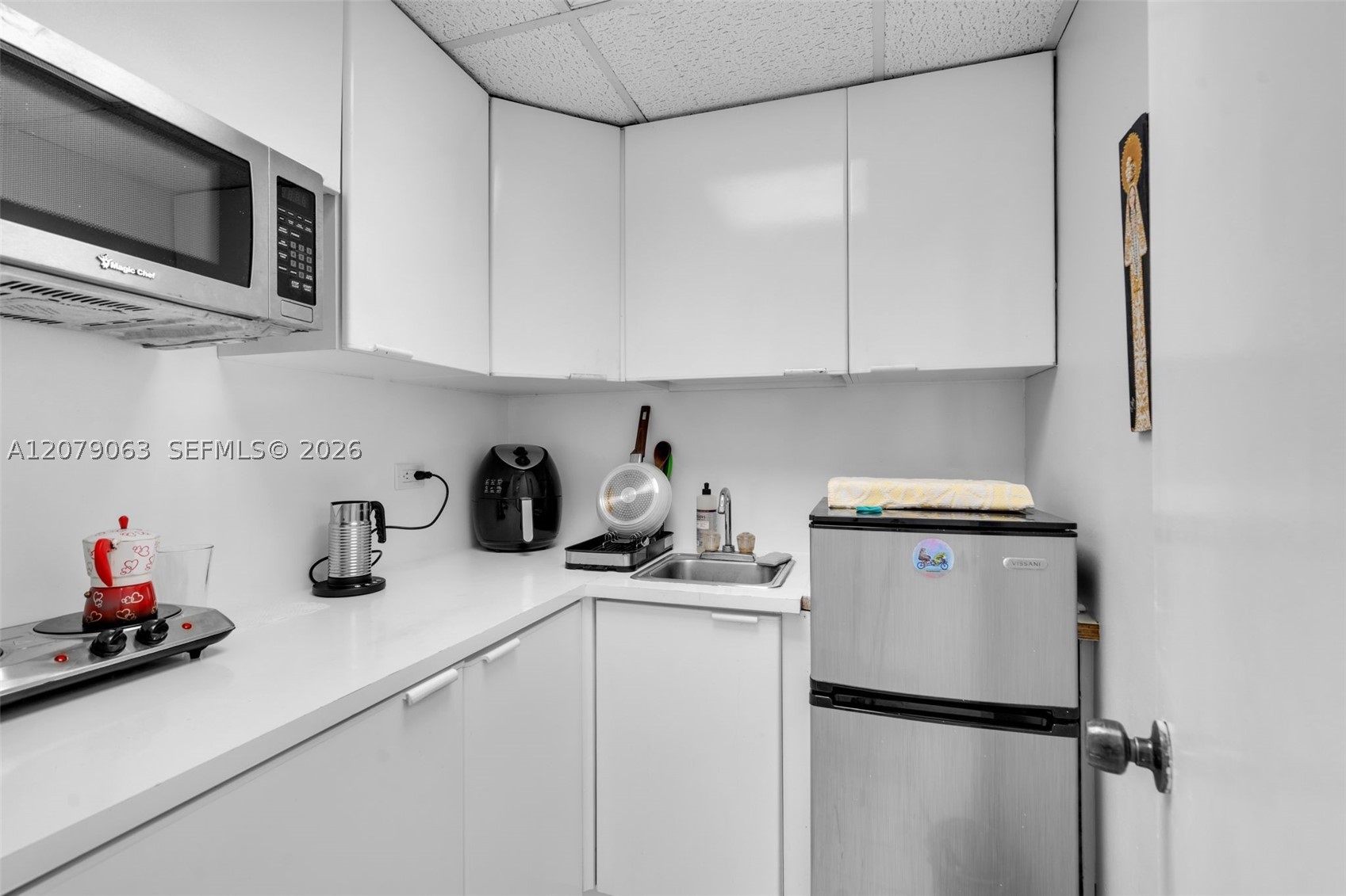 700 Biltmore Way 1017 Property Photo 3