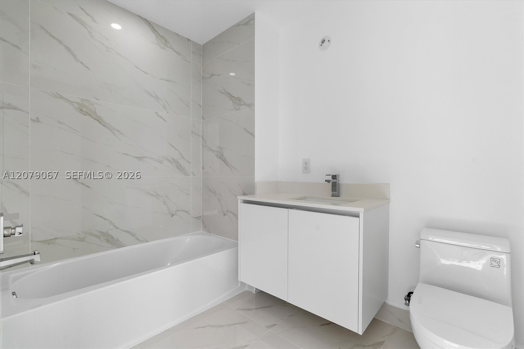 700 Ne 24th St 5507 Property Photo 16