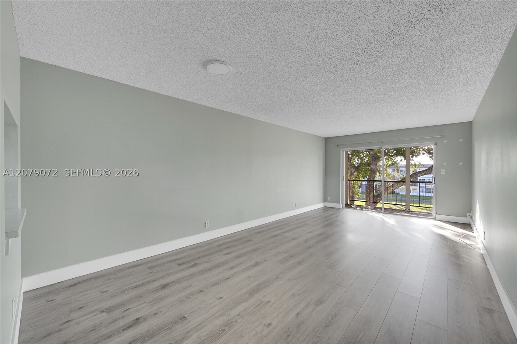 1801 Nw 75th Ave 305 Property Photo 4