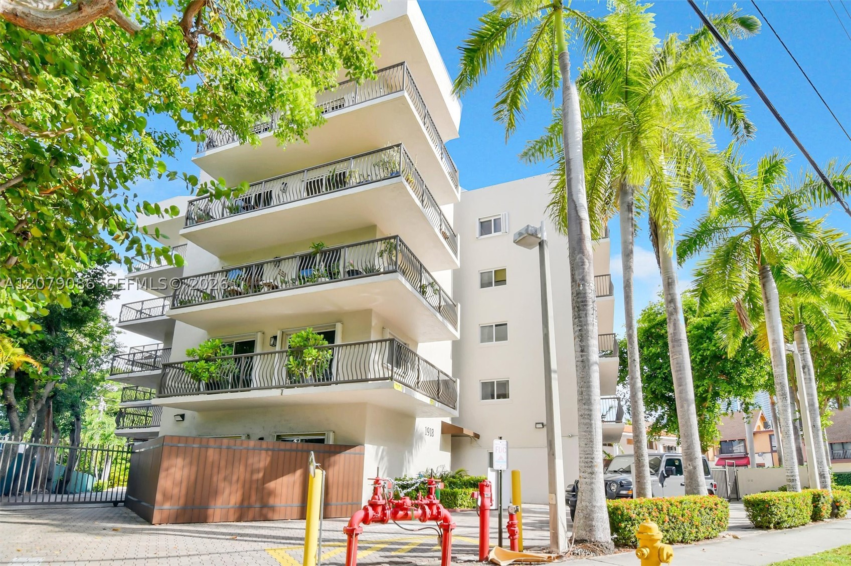1918 Brickell Ave 505 Property Photo 1