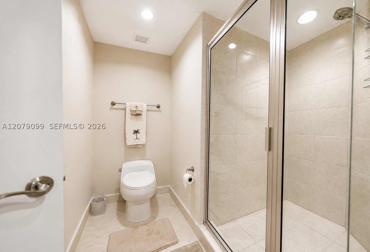 231 Riverside Dr 510-1 Property Photo 17