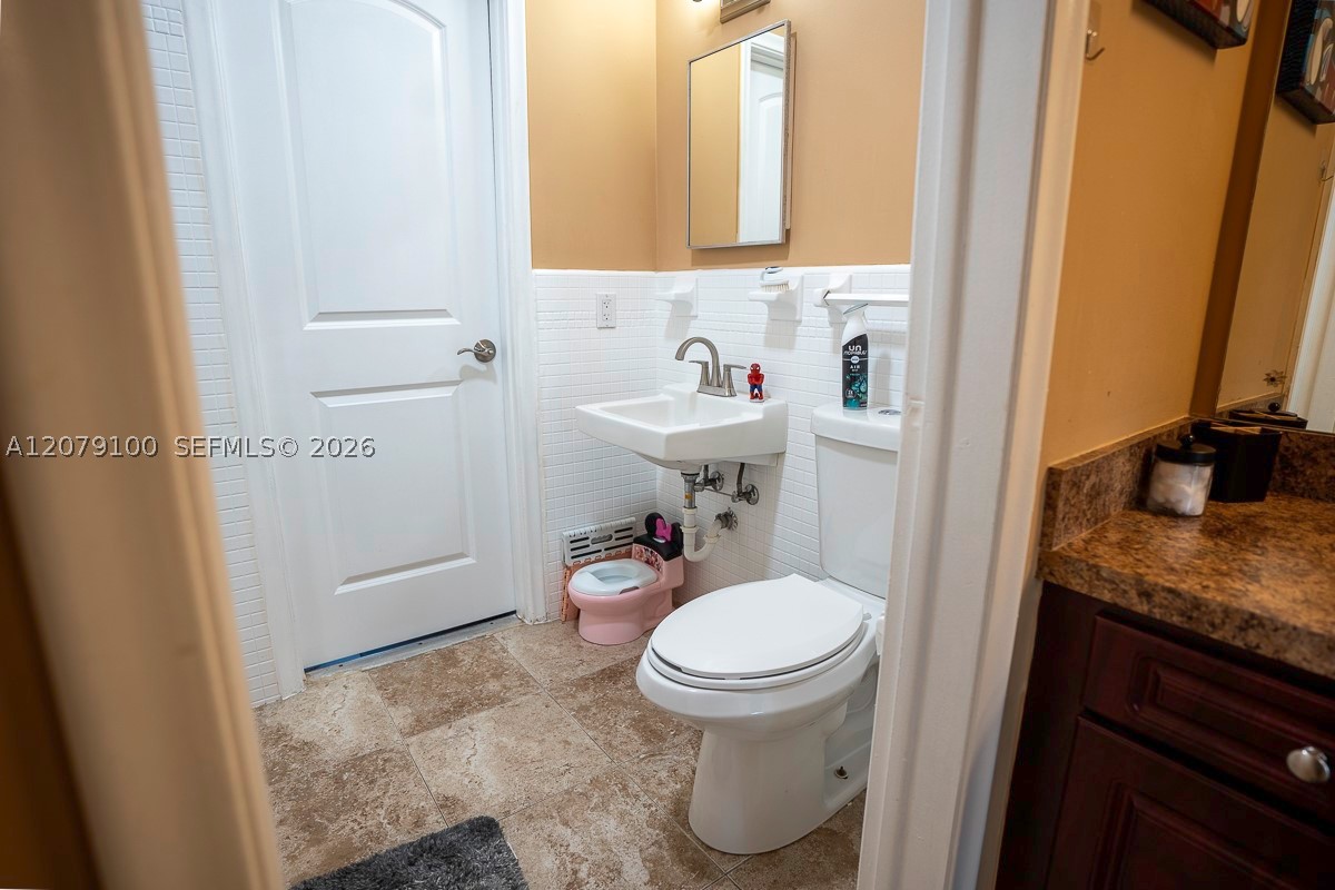 4301 Adams St Property Photo 30