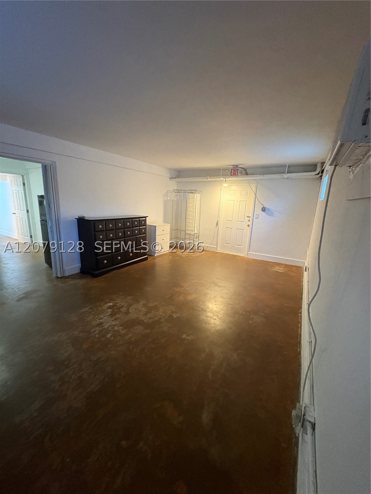 1751 Washington Ave 1h Property Photo 9