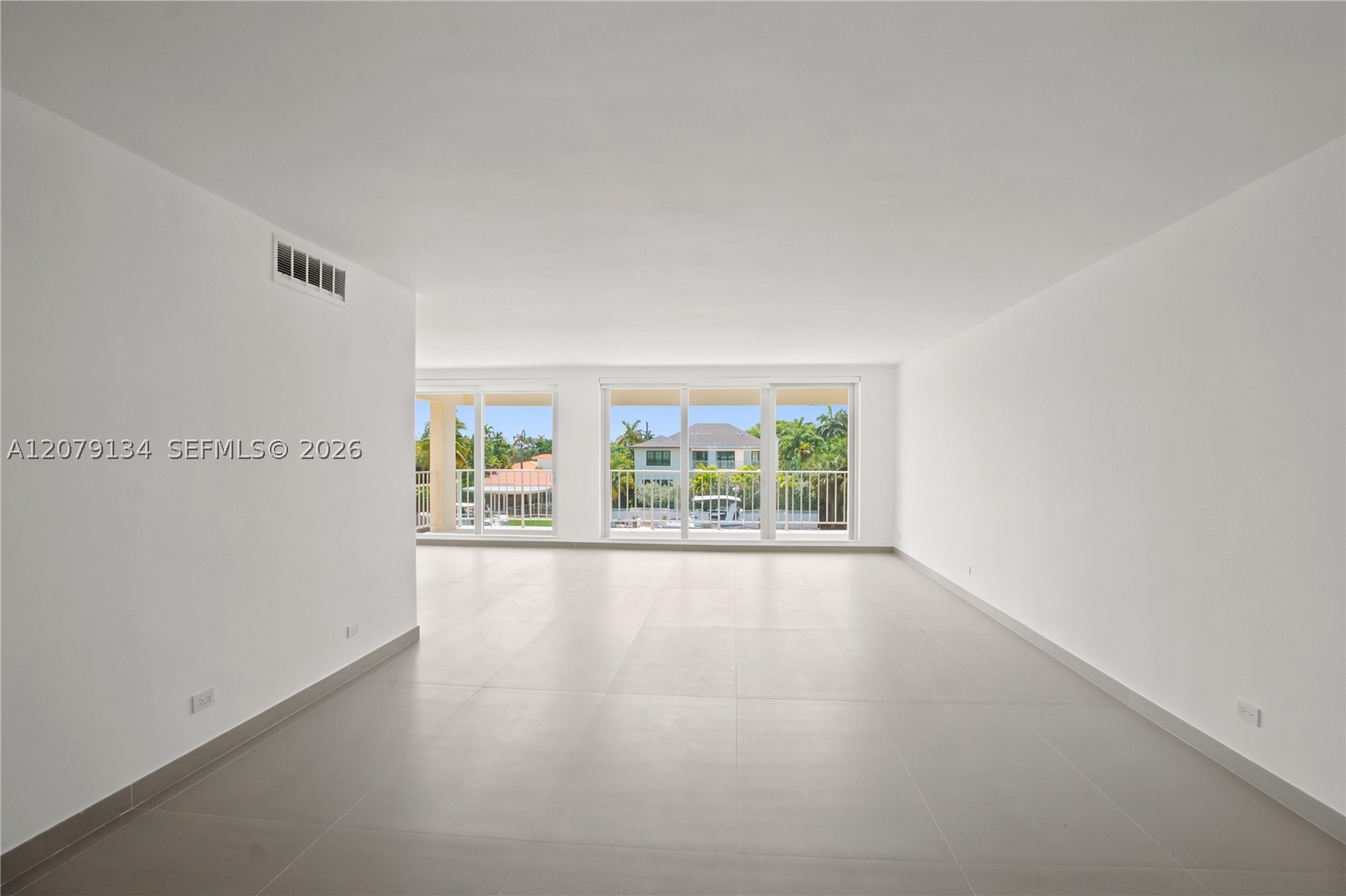 10180 W Bay Harbor Dr 3a Property Photo 8