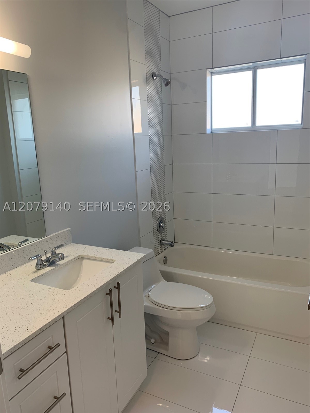 803 E 28th St 803 Property Photo 12