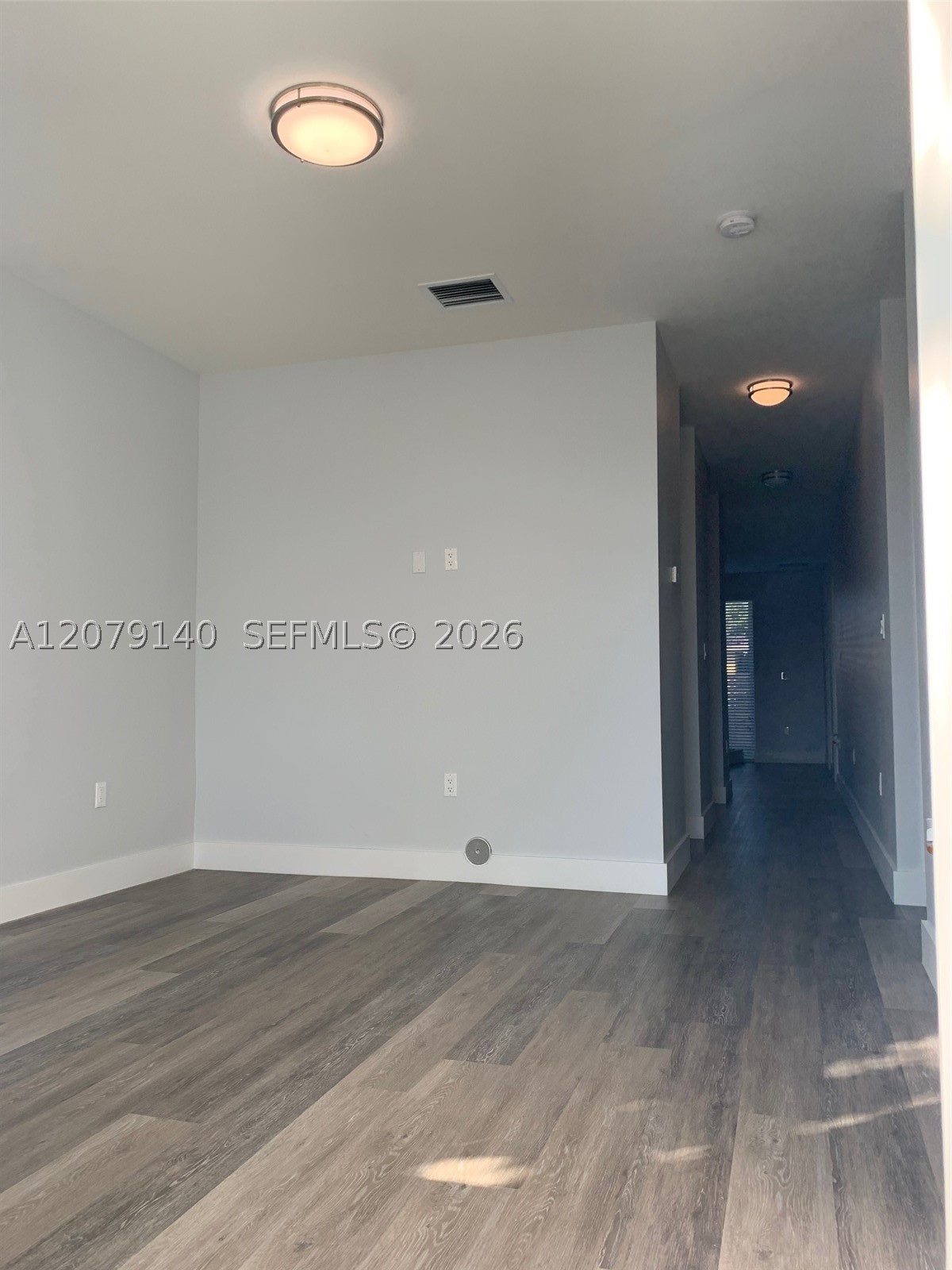803 E 28th St 803 Property Photo 16