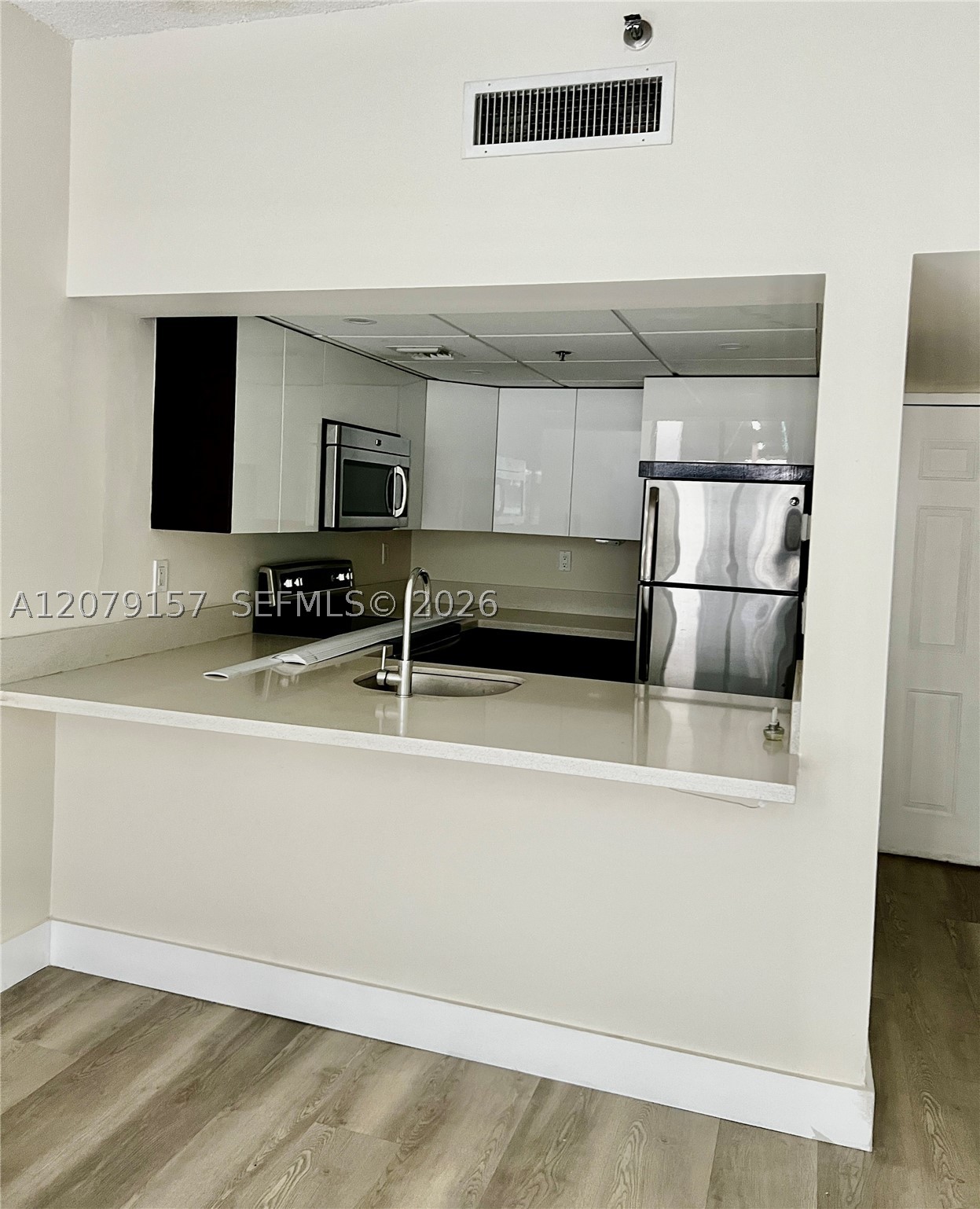 540 Brickell Key Dr 218 Property Photo 7
