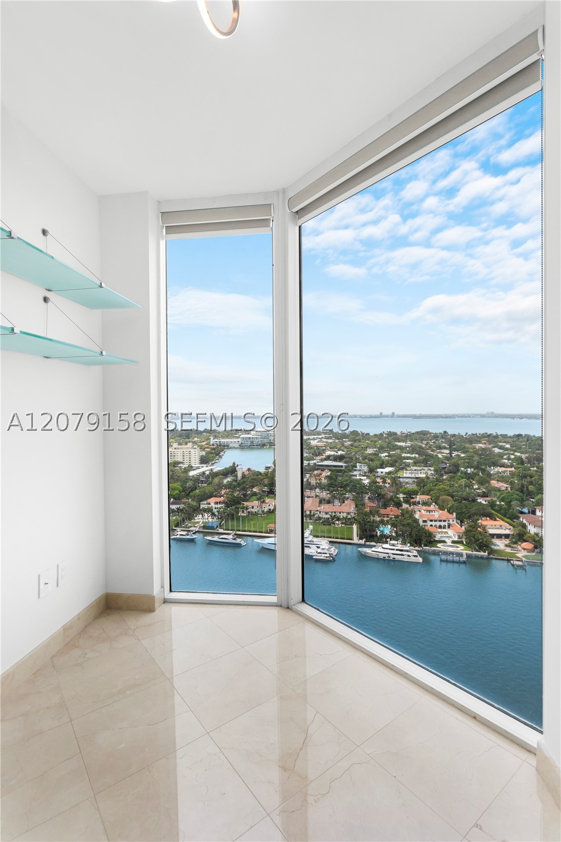 4779 Collins Ave 2707 Property Photo 13