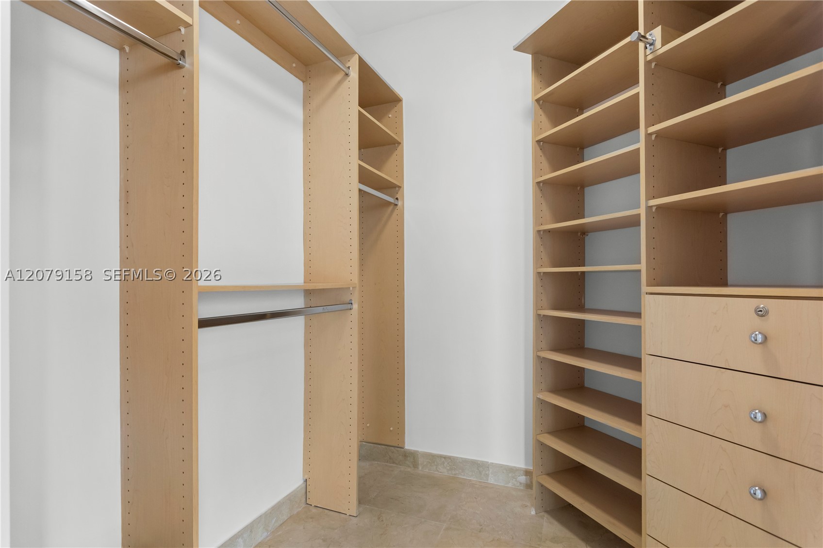 4779 Collins Ave 2707 Property Photo 17