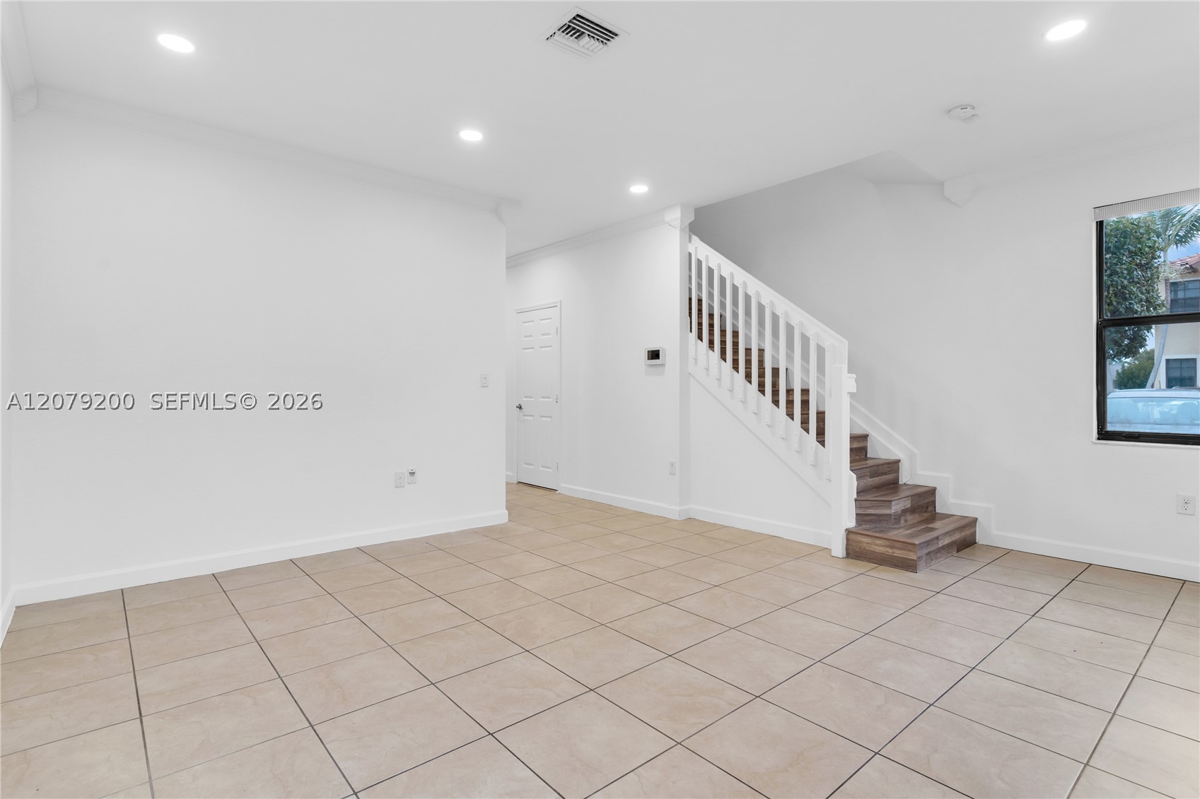 3202 Se 6th St Property Photo 11