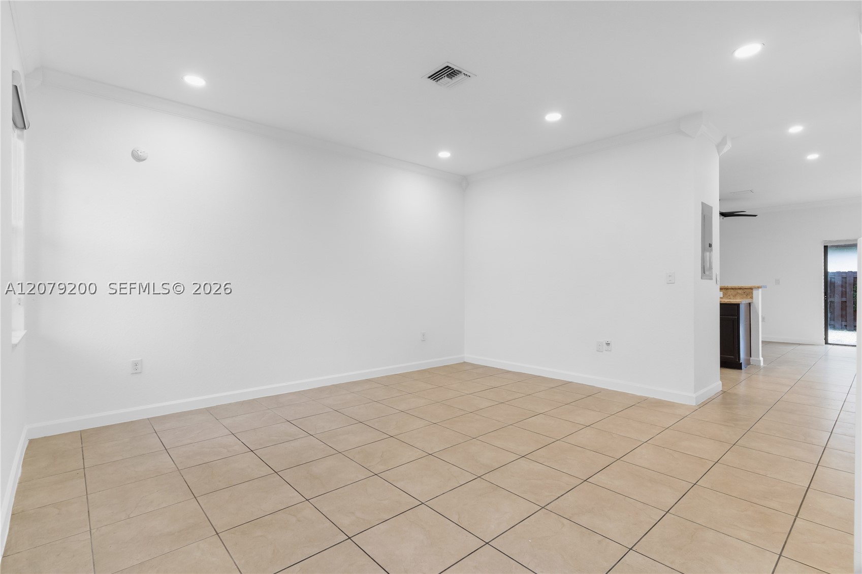 3202 Se 6th St Property Photo 12