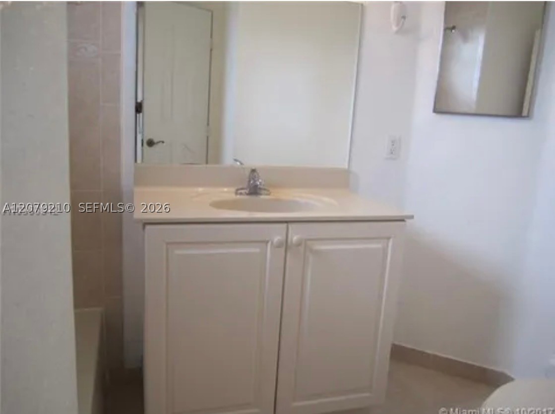 11520 Nw 79th Ln Property Photo 12