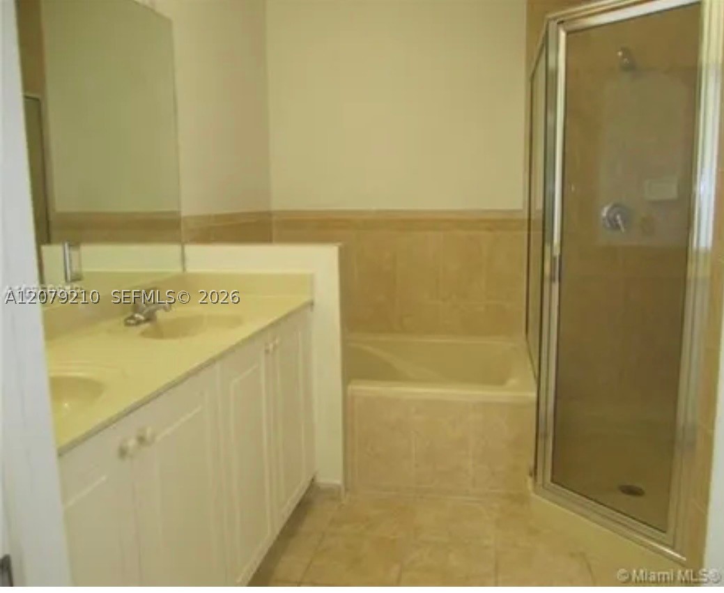 11520 Nw 79th Ln Property Photo 14