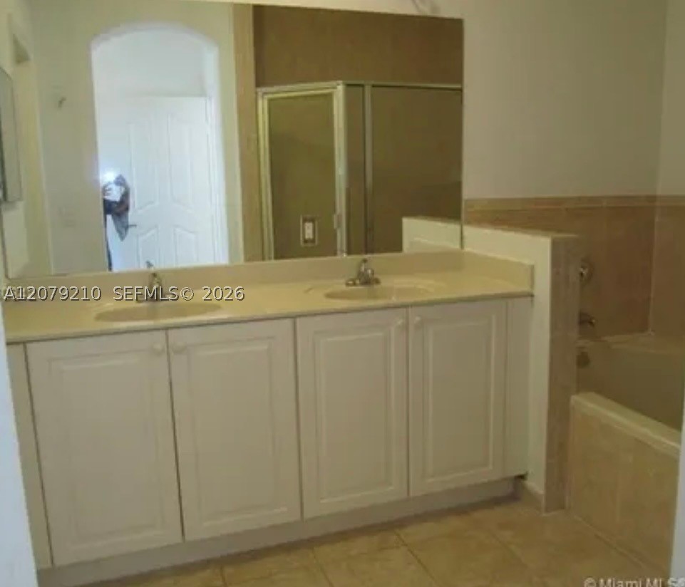 11520 Nw 79th Ln Property Photo 15
