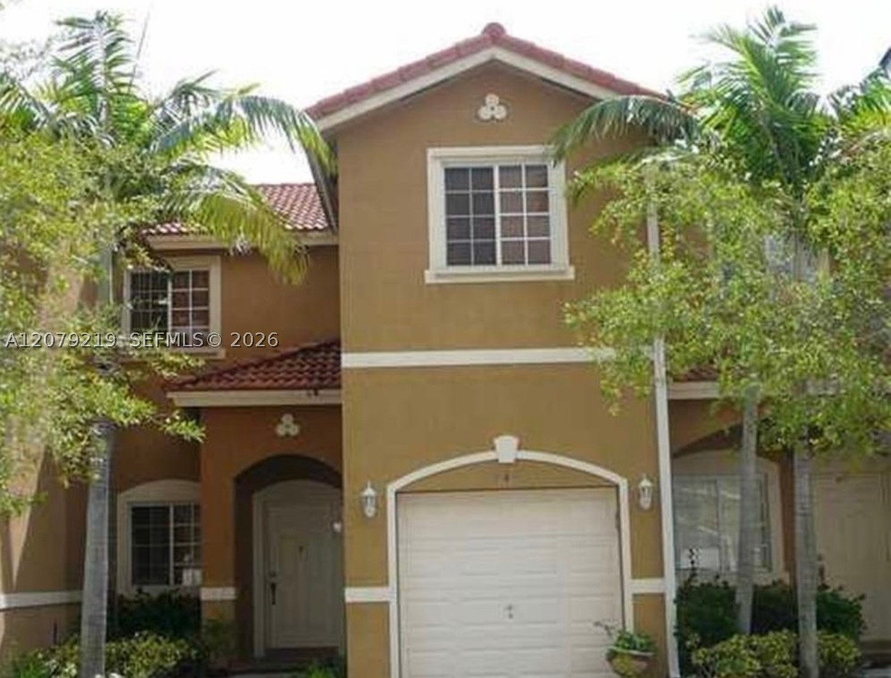 21467 SW 86th Pl Property Photo 1