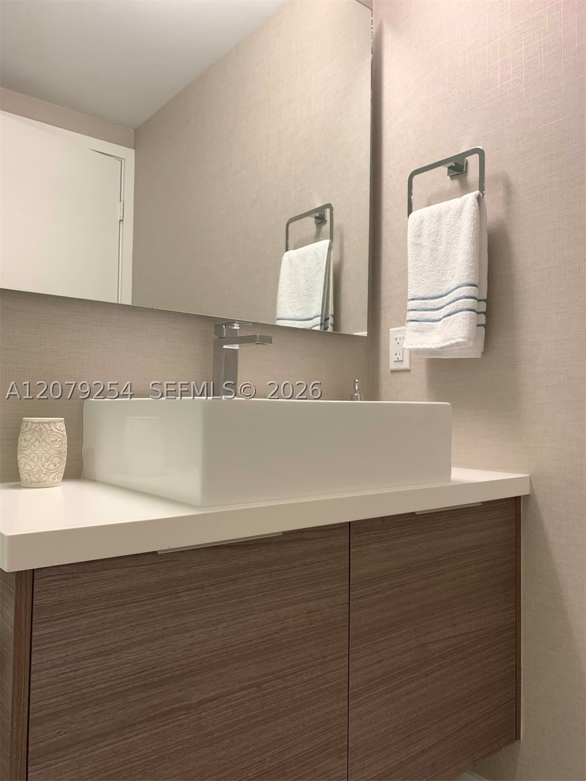 1010 Sw 2nd Ave 1601 Property Photo 10
