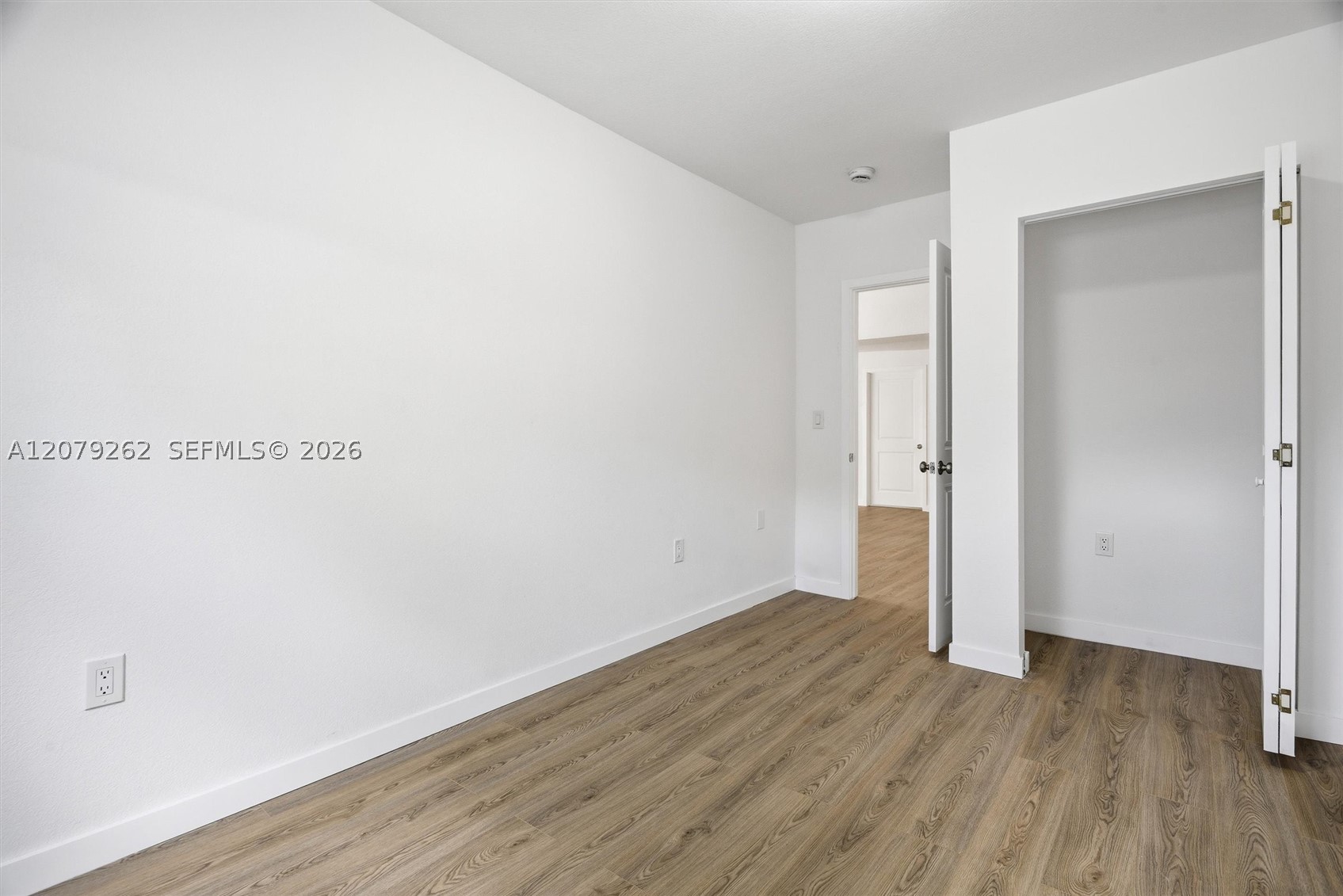 465 Ne 165th St Property Photo 15