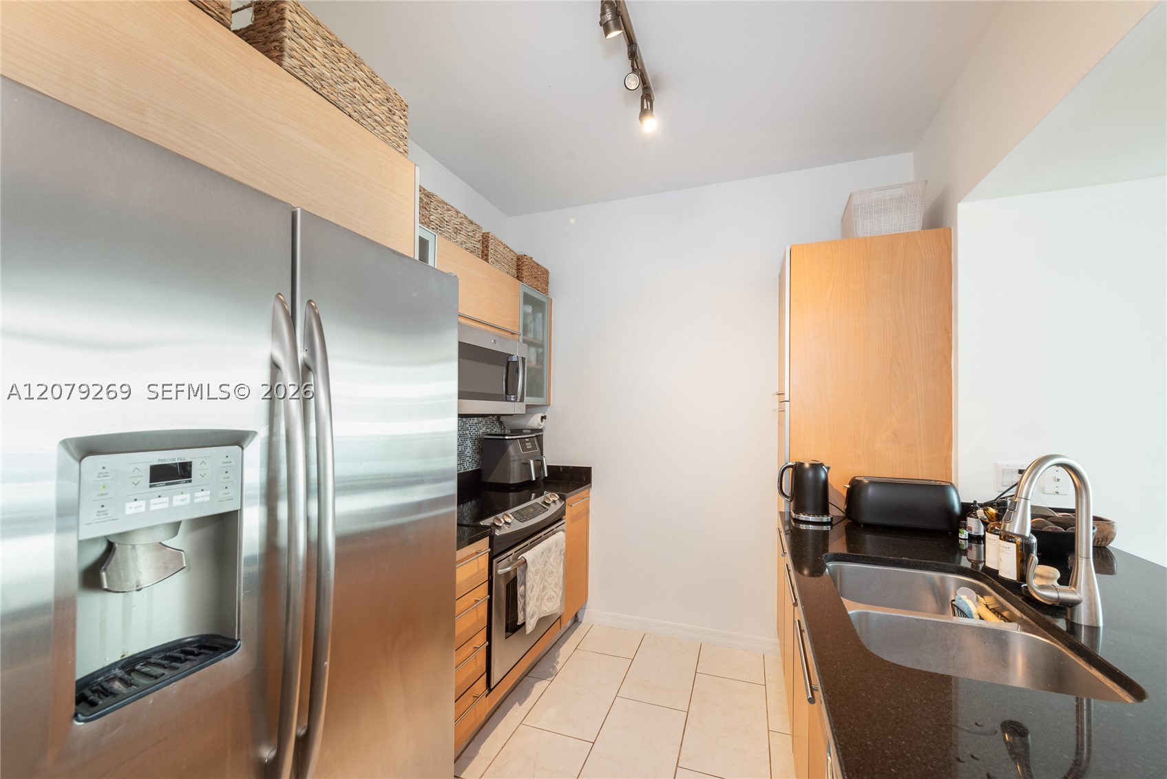950 Brickell Bay Dr 2304 Property Photo 10