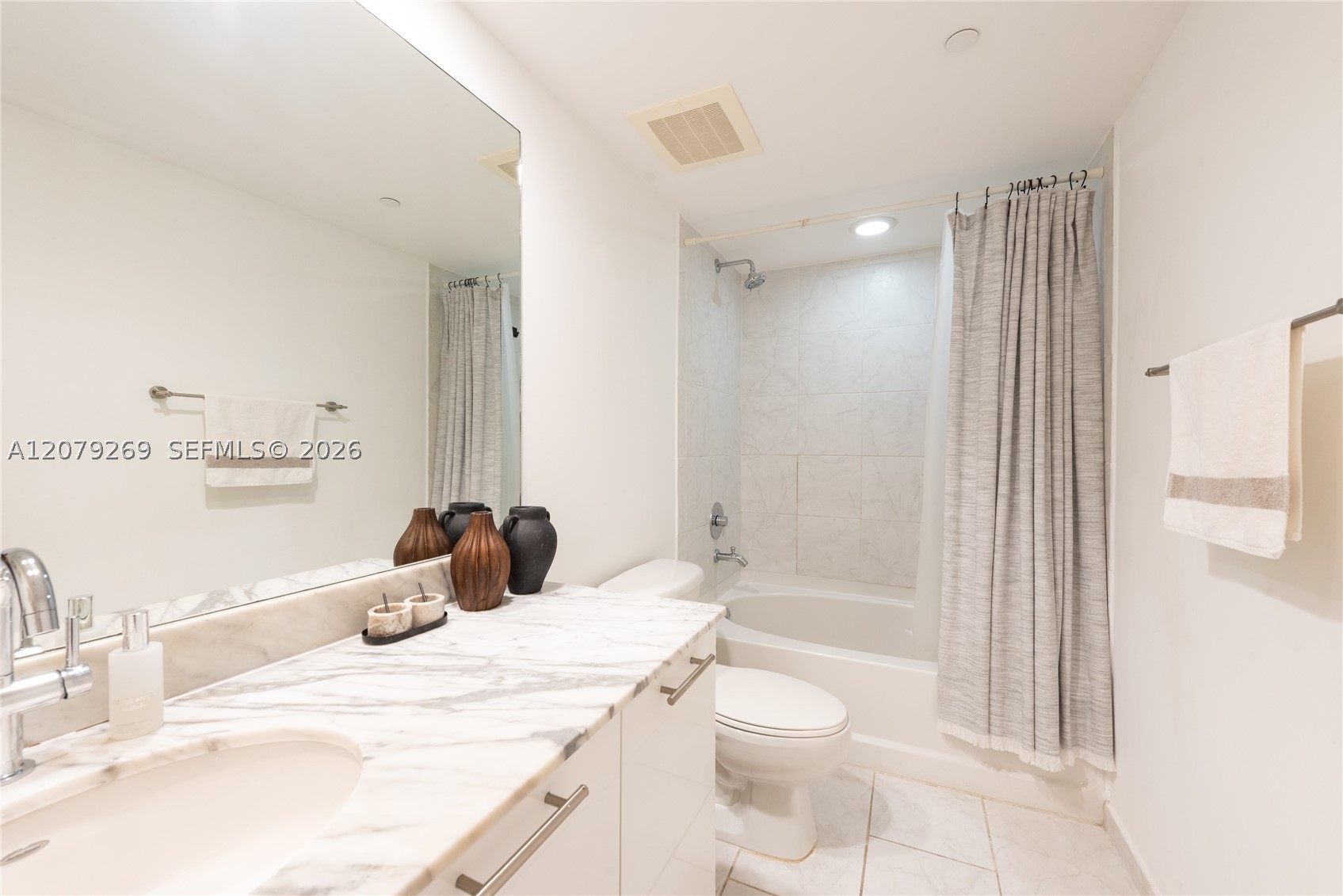 950 Brickell Bay Dr 2304 Property Photo 21