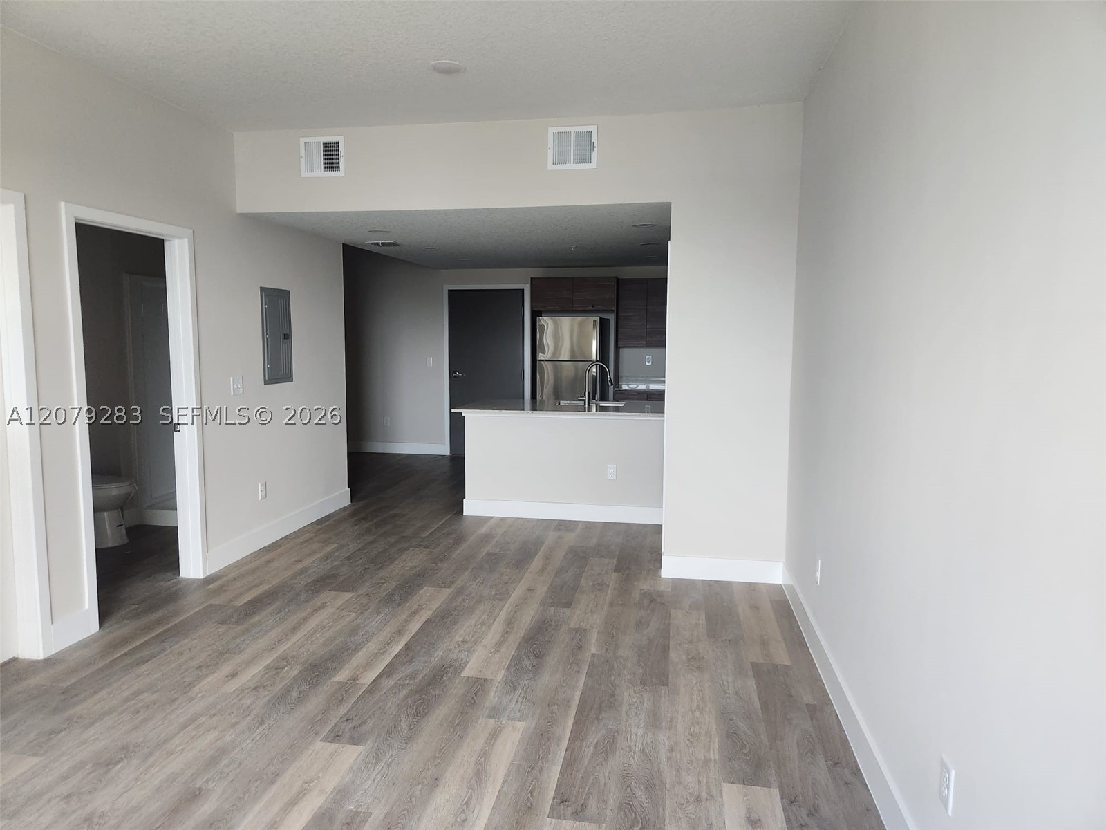 4424 S TEXAS AVE 220 Property Photo 1
