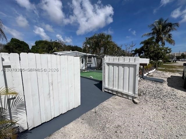 307 SW 15th St 1 Property Photo 1
