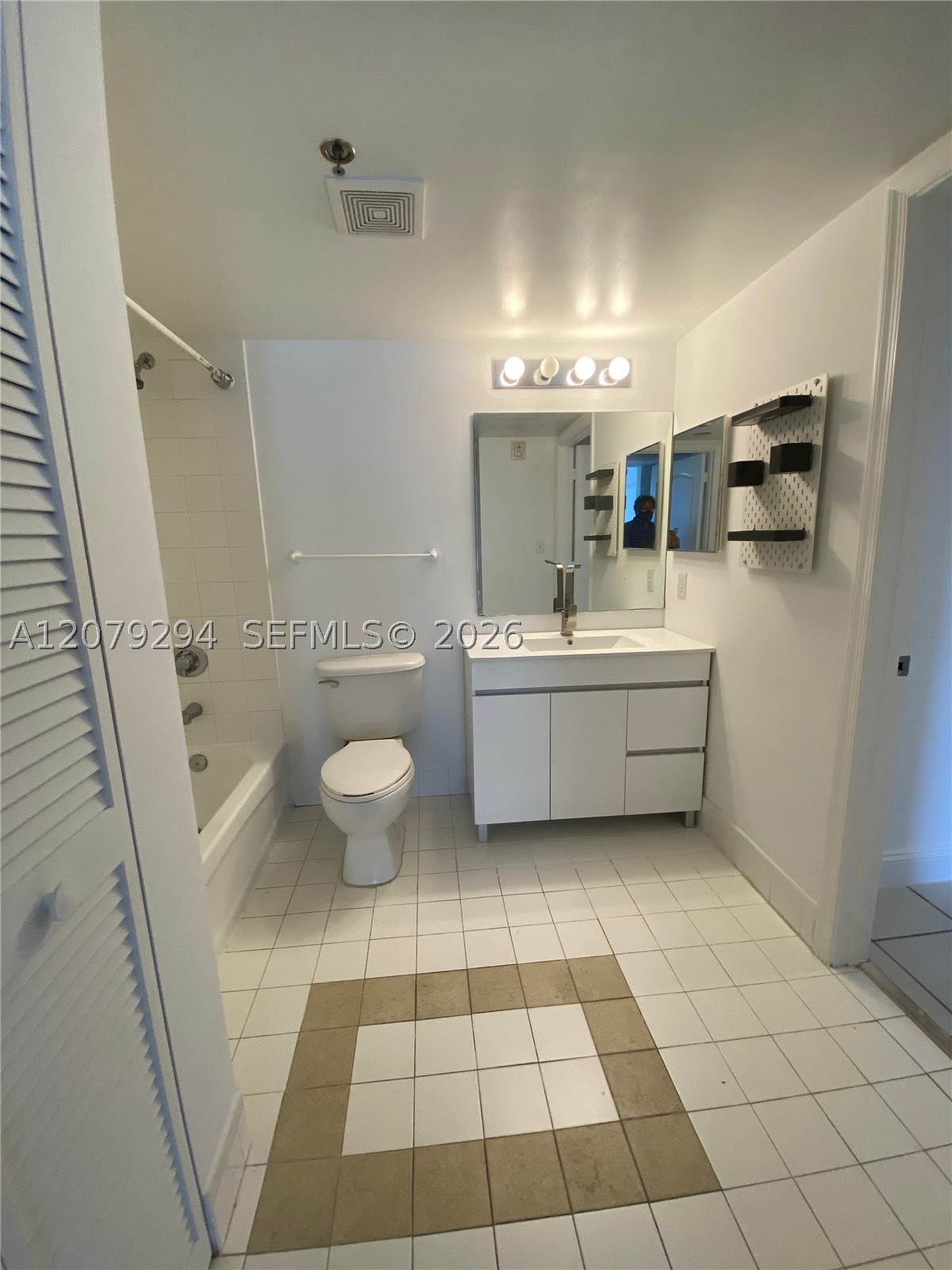 1200 Brickell Bay Dr 2303 Property Photo 20