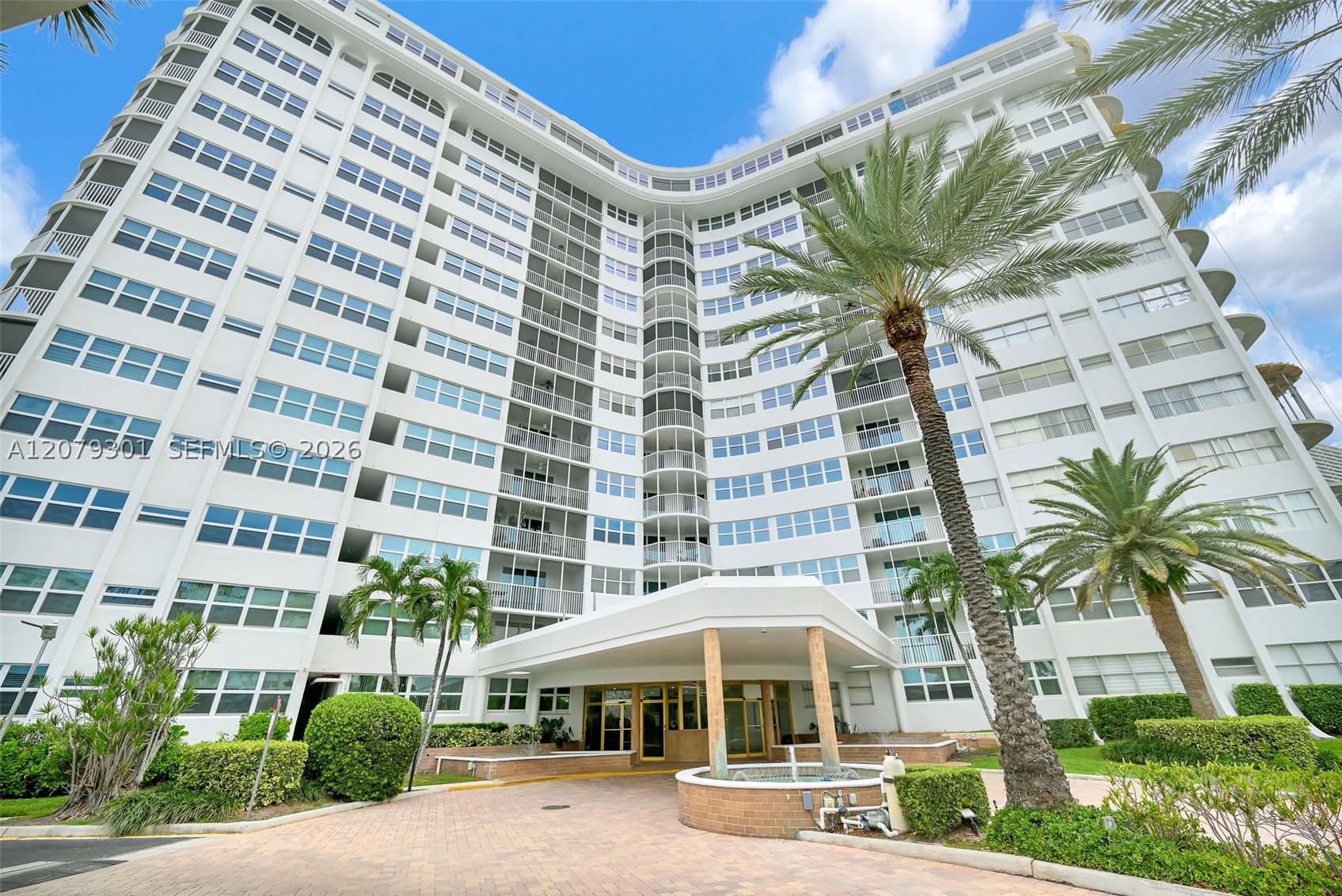 100 Golden Isles Dr 109 Property Photo 2