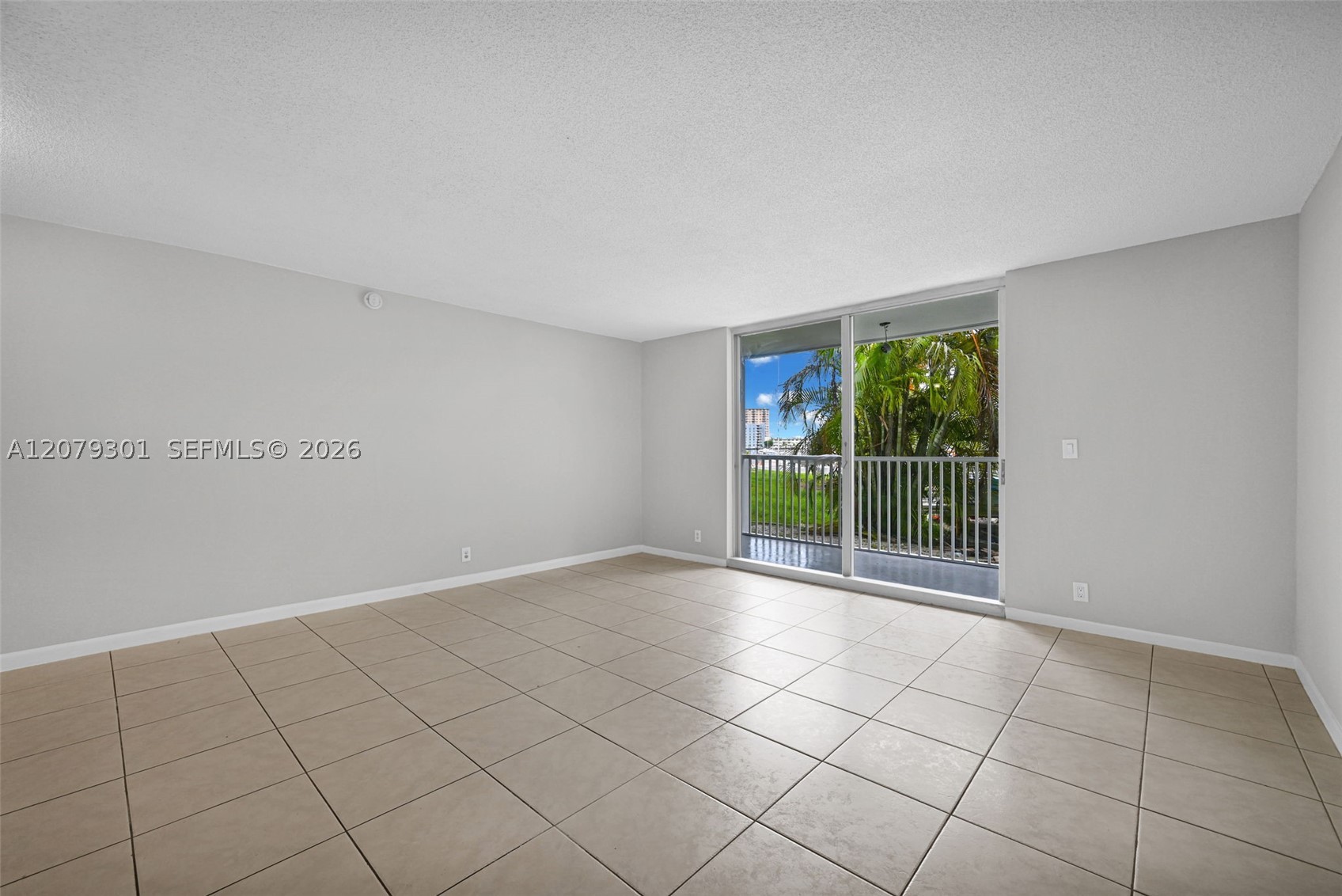 100 Golden Isles Dr 109 Property Photo 5