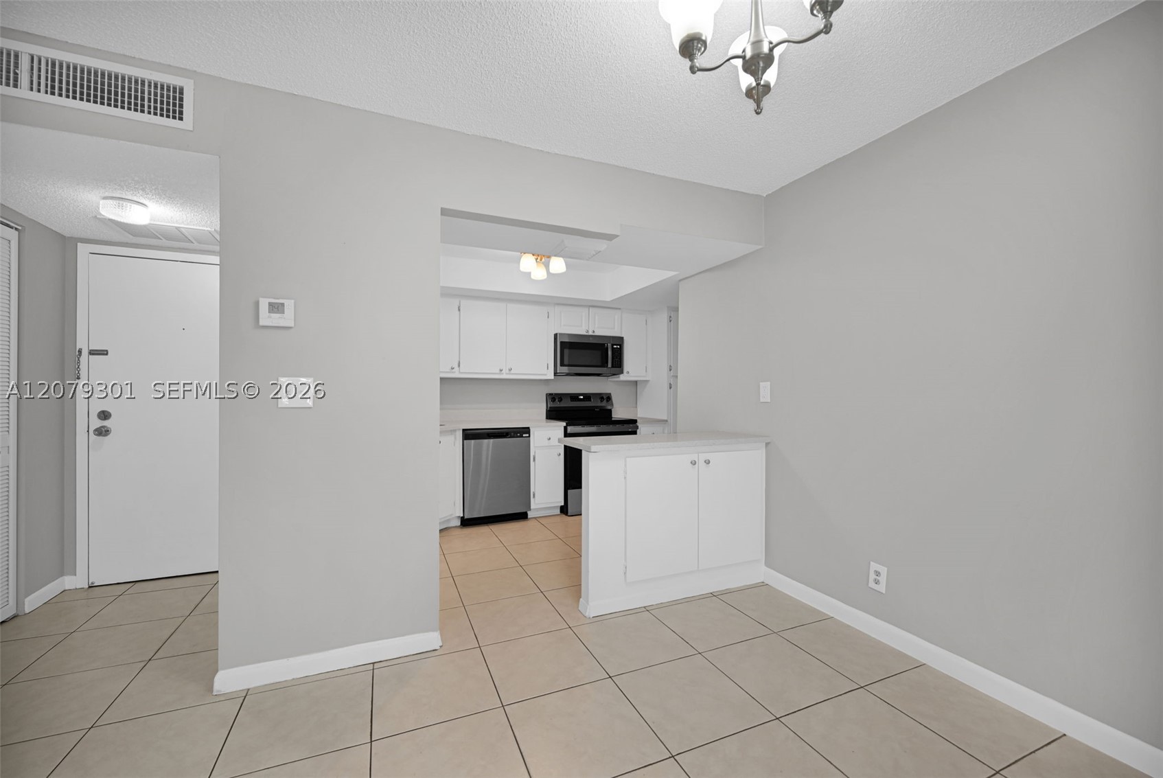 100 Golden Isles Dr 109 Property Photo 11