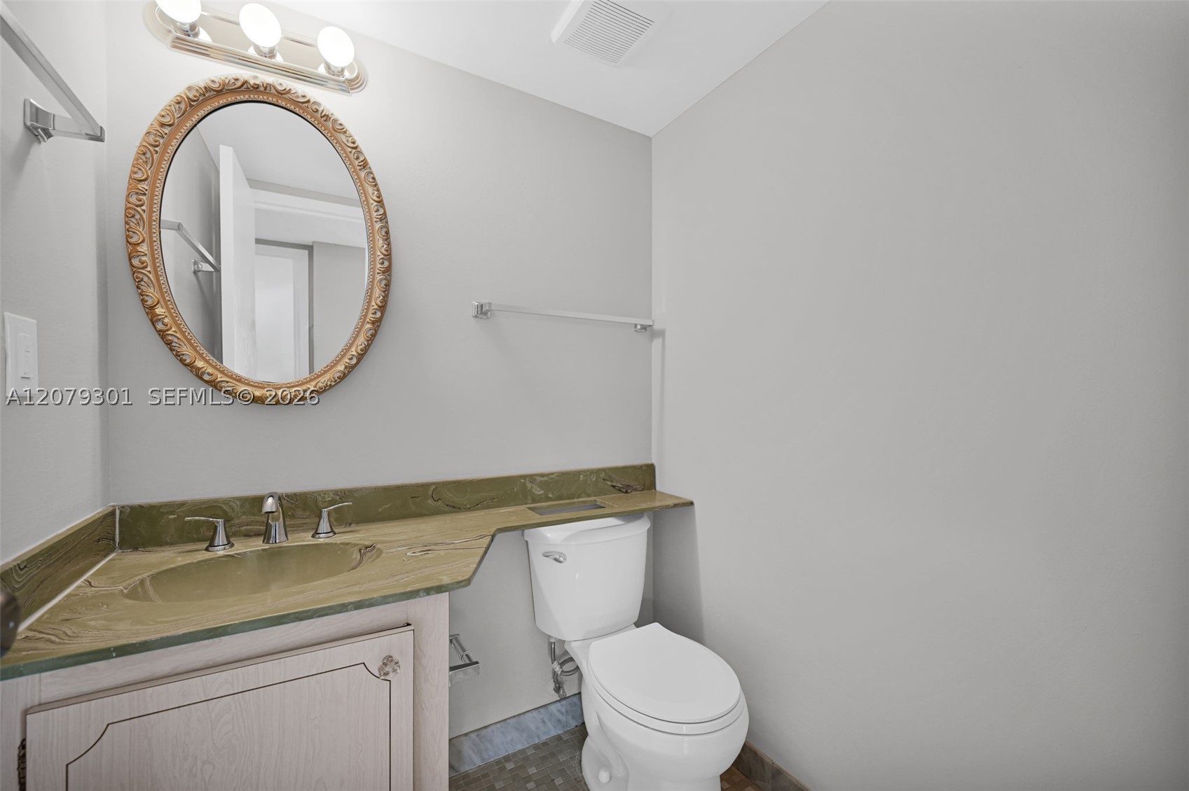100 Golden Isles Dr 109 Property Photo 15