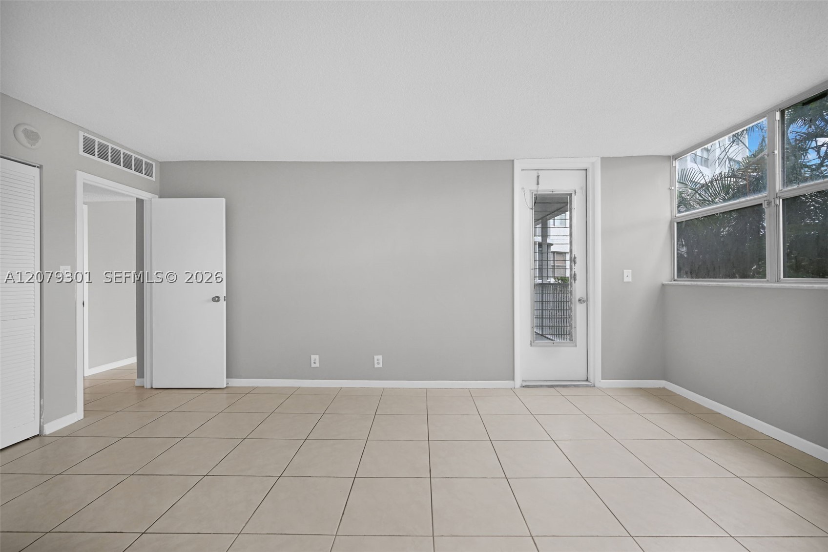 100 Golden Isles Dr 109 Property Photo 20