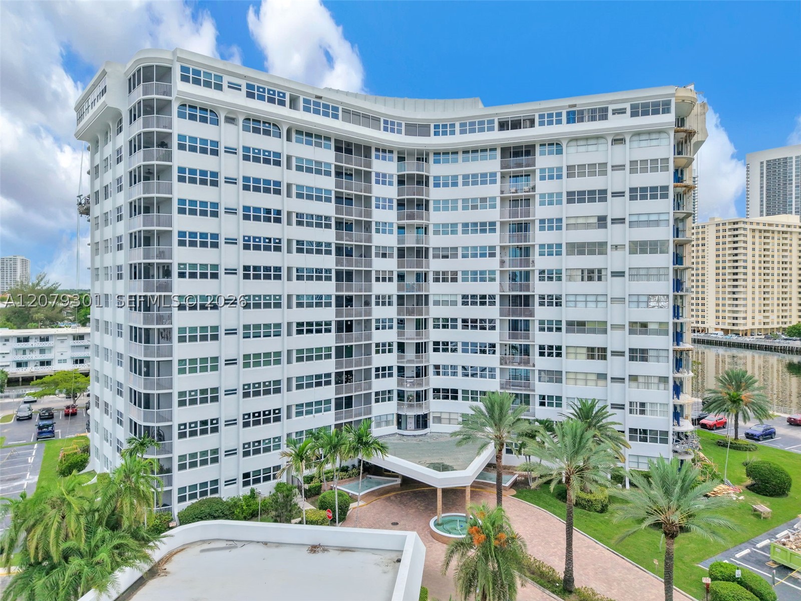 100 Golden Isles Dr 109 Property Photo 36