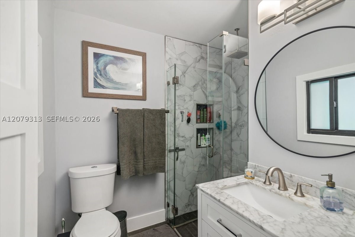 2434 Lincoln St Property Photo 23