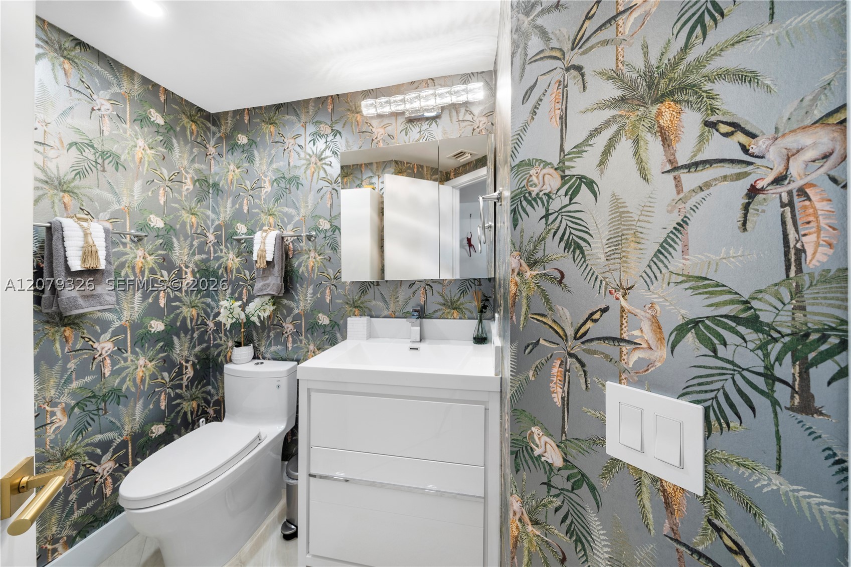 701 Brickell Key Blvd 707 Property Photo 11